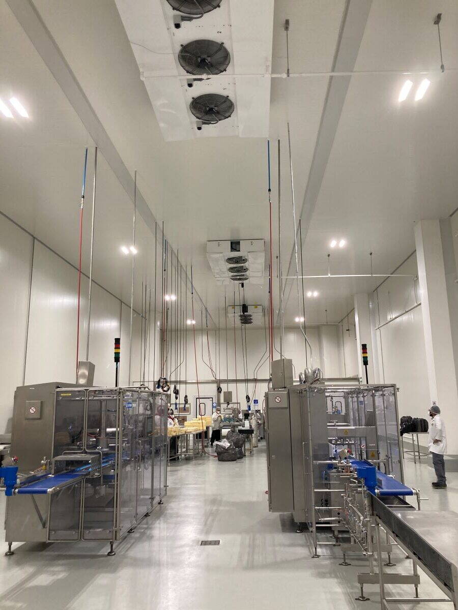 cheese-slicing-room-2-rotated.jpg Cheese-Slicing-Room: machines for food-processing