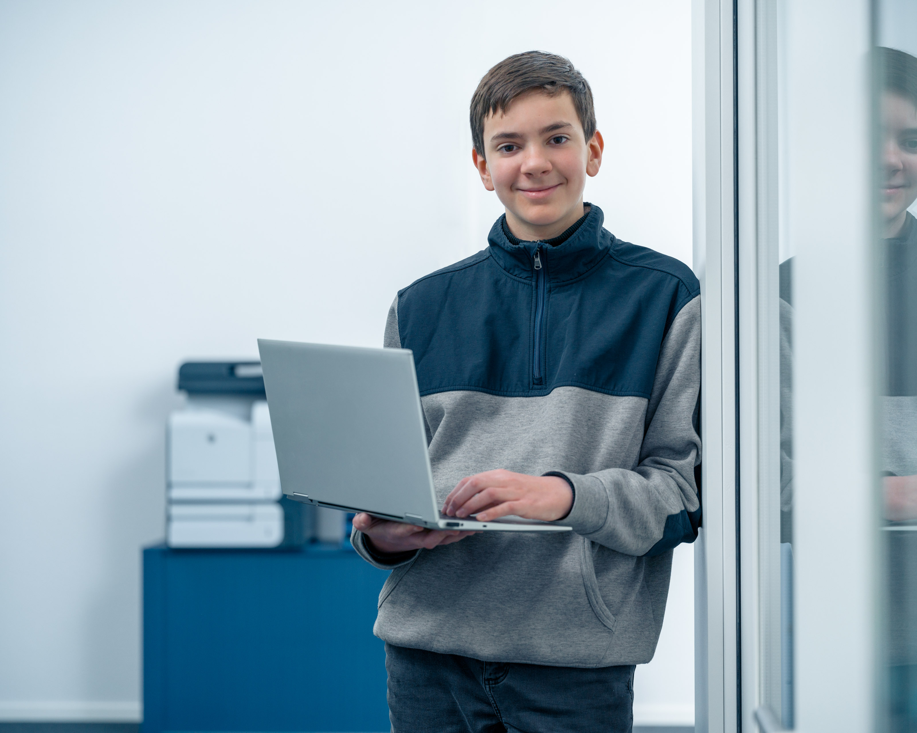 B0041953-Julian-Haeberli.jpg B0041953-Julian-Haeberli