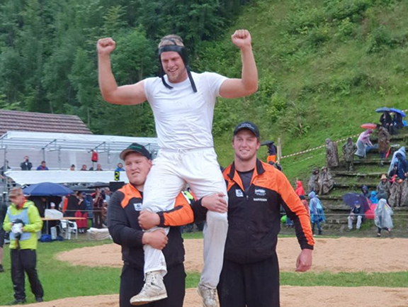kilian_kranzsieg_2021.png Kranzfestsieg am Emmentalischen Schwingfest 2021 (Foto: Peter von Weissenfluh)